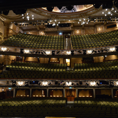 Victoria Palace Theatre, London | What's On & Book Tickets | Theatres