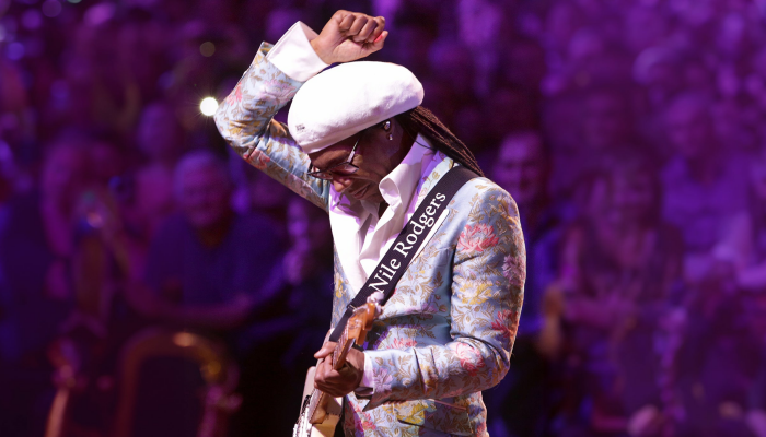 Nile Rodgers & Chic: Drop and Stay Coach