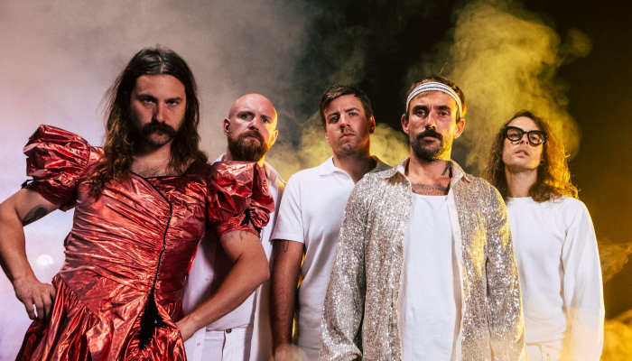 IDLES: LOVE IS THE FING