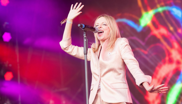 Altered Images performing 'Bite'